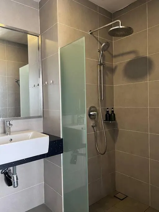 Studio Apartment With Seaview George Town