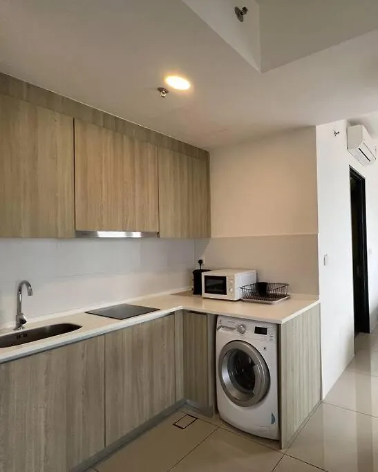Studio Apartment With Seaview George Town